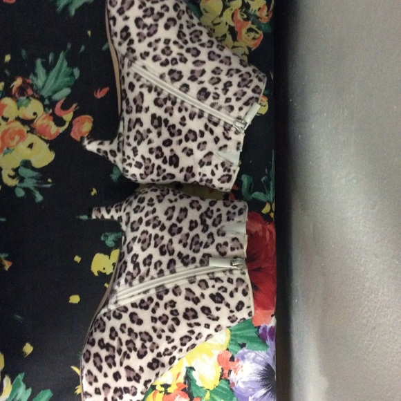 Women's boots NWT size 9 1/2 no wear or tear - Picture 7 of 13